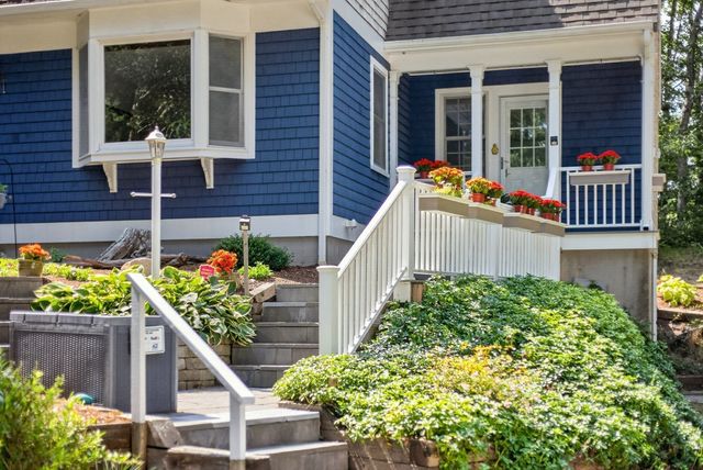20 Vesper Drive, Bourne, MA 02559