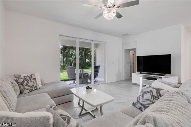 9146 Leatherwood LOOP, Lehigh Acres, FL 33936