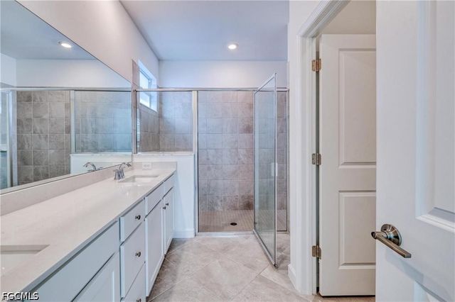 9146 Leatherwood LOOP, Lehigh Acres, FL 33936