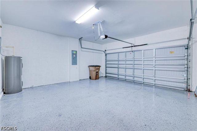 9146 Leatherwood LOOP, Lehigh Acres, FL 33936