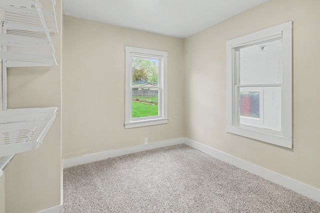 1810 E Walnut Street, Des Moines, IA 50316