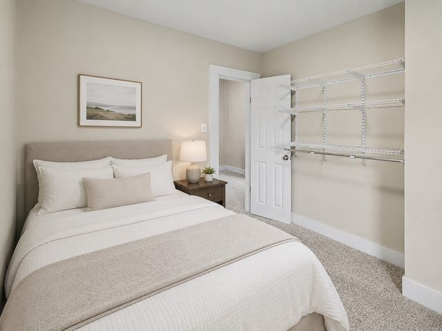 1810 E Walnut Street, Des Moines, IA 50316