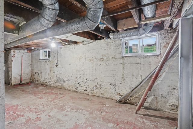 1810 E Walnut Street, Des Moines, IA 50316