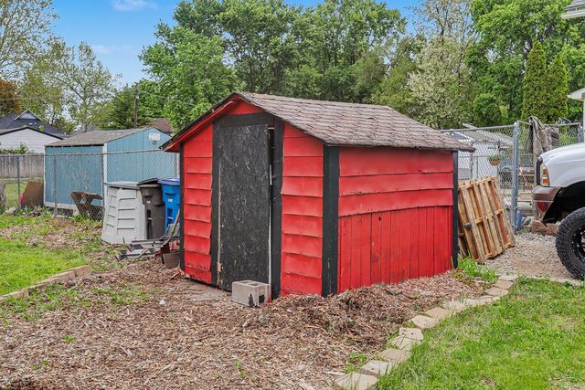 1810 E Walnut Street, Des Moines, IA 50316
