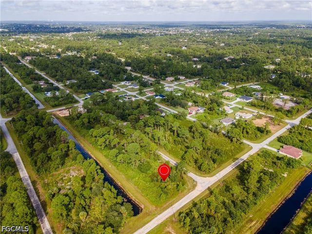 1068 Belmont ST E, Lehigh Acres, FL 33974