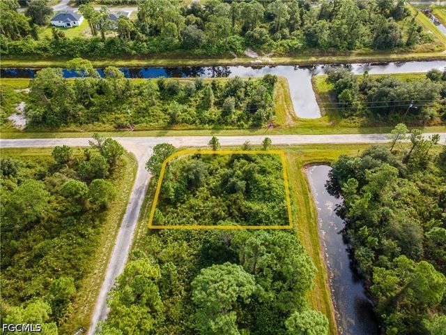 1068 Belmont ST E, Lehigh Acres, FL 33974
