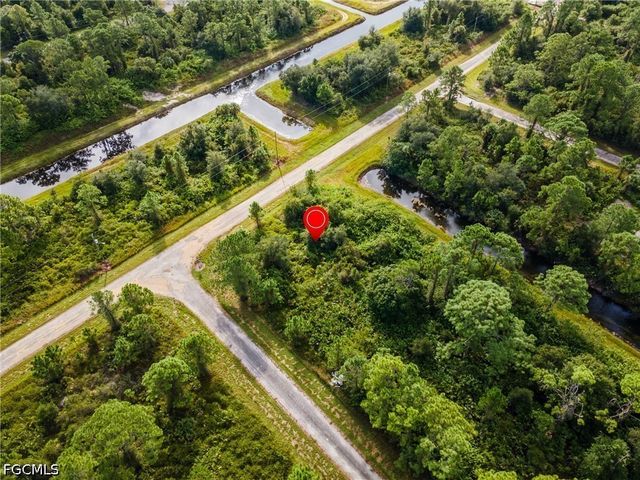 1068 Belmont ST E, Lehigh Acres, FL 33974
