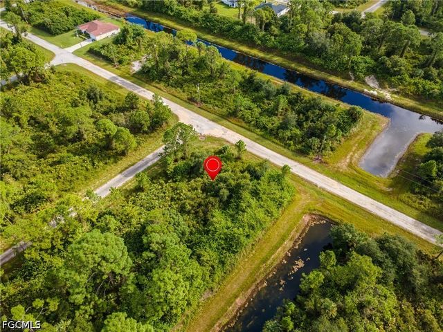 1068 Belmont ST E, Lehigh Acres, FL 33974