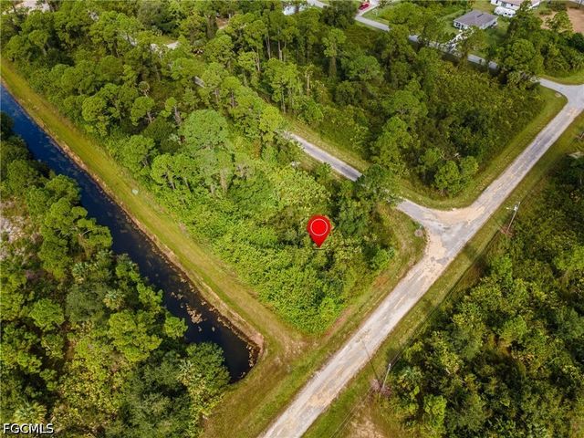 1068 Belmont ST E, Lehigh Acres, FL 33974