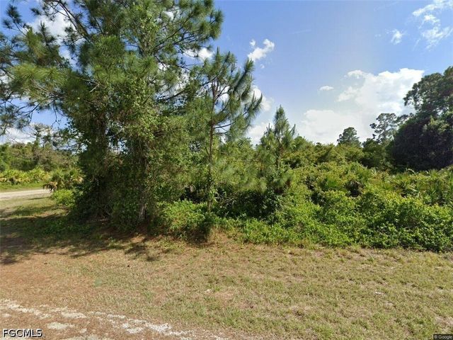 1068 Belmont ST E, Lehigh Acres, FL 33974