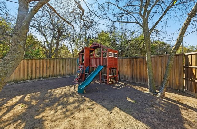 306 Stone Hollow Court, Prosper, TX 75078