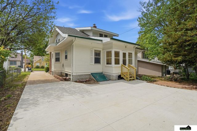 1526 Sioux Street, Lincoln, NE 68502