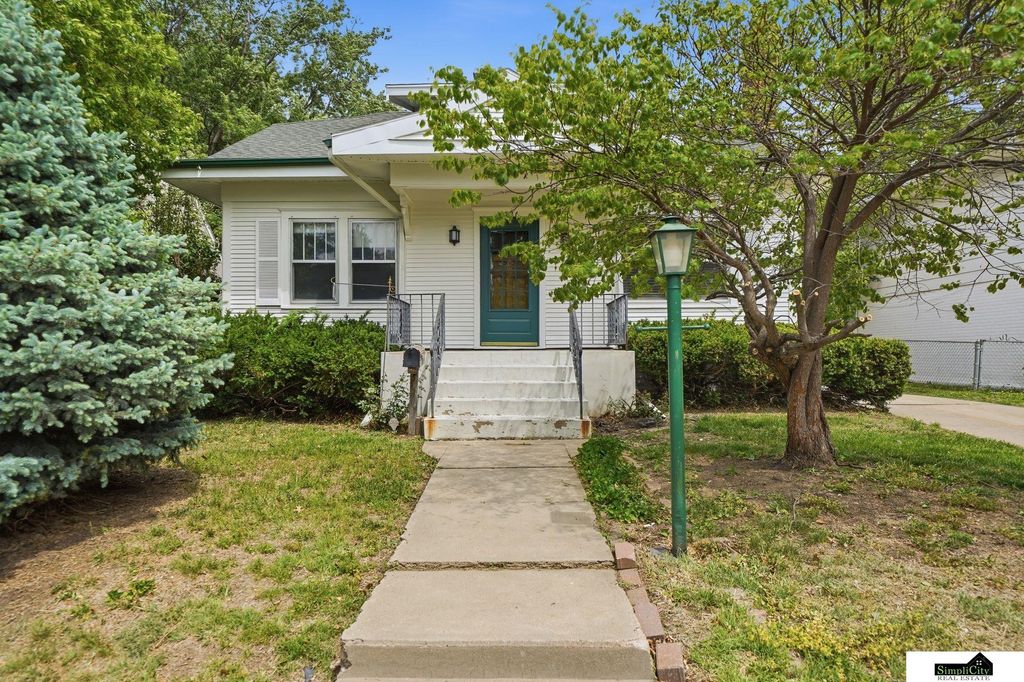 1526 Sioux Street, Lincoln, NE 68502
