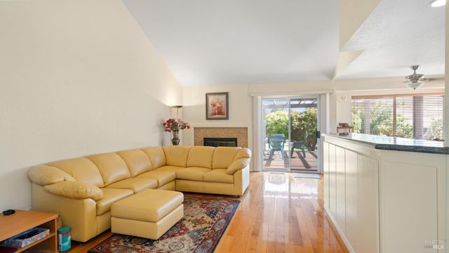 124 Cannes Ct, Fairfield, CA 94534