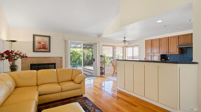 124 Cannes Ct, Fairfield, CA 94534