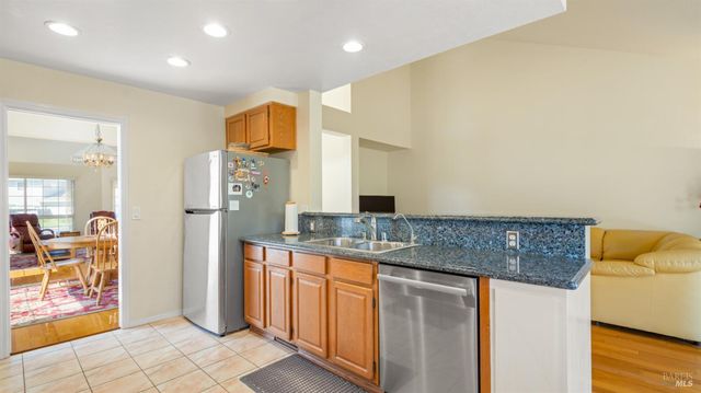 124 Cannes Ct, Fairfield, CA 94534