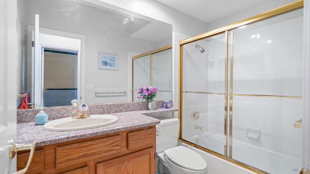 124 Cannes Ct, Fairfield, CA 94534