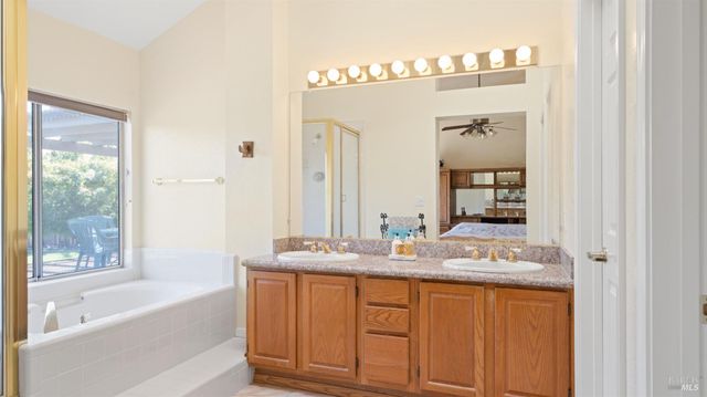 124 Cannes Ct, Fairfield, CA 94534