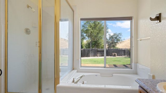 124 Cannes Ct, Fairfield, CA 94534