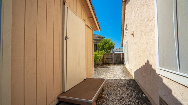 124 Cannes Ct, Fairfield, CA 94534