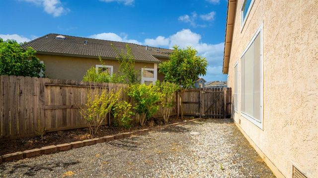 124 Cannes Ct, Fairfield, CA 94534