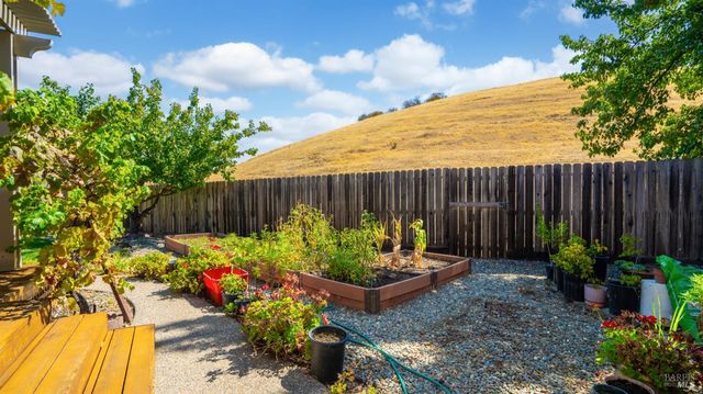 124 Cannes Ct, Fairfield, CA 94534