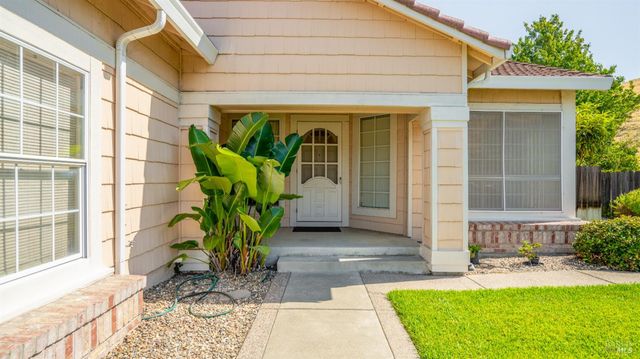 124 Cannes Ct, Fairfield, CA 94534