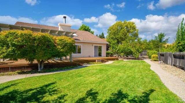 124 Cannes Ct, Fairfield, CA 94534