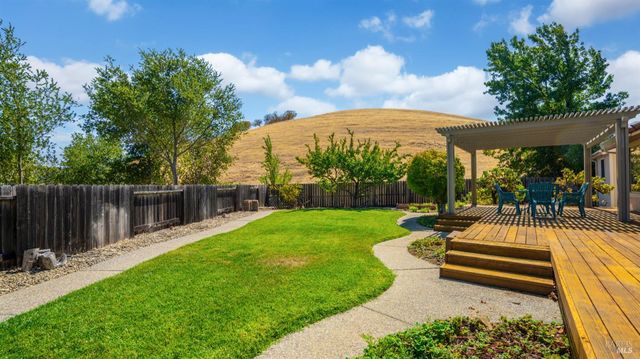 124 Cannes Ct, Fairfield, CA 94534