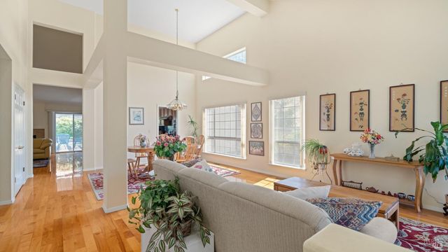 124 Cannes Ct, Fairfield, CA 94534