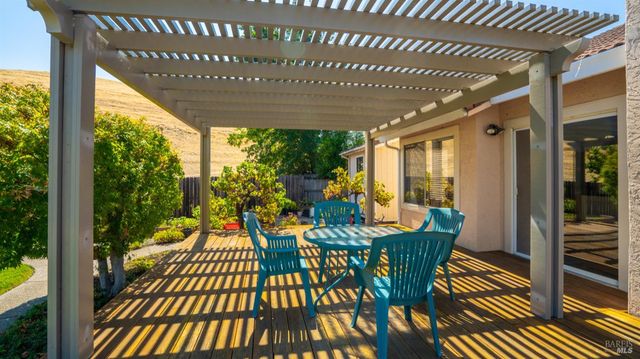 124 Cannes Ct, Fairfield, CA 94534