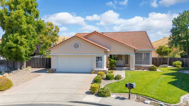 124 Cannes Ct, Fairfield, CA 94534