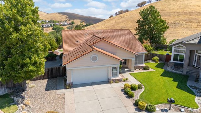 124 Cannes Ct, Fairfield, CA 94534