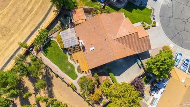 124 Cannes Ct, Fairfield, CA 94534