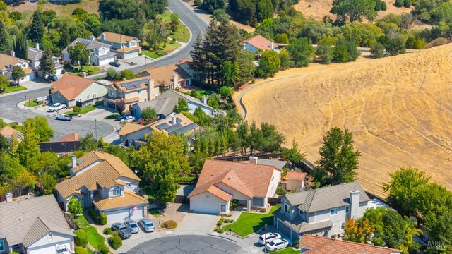 124 Cannes Ct, Fairfield, CA 94534