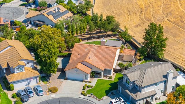 124 Cannes Ct, Fairfield, CA 94534