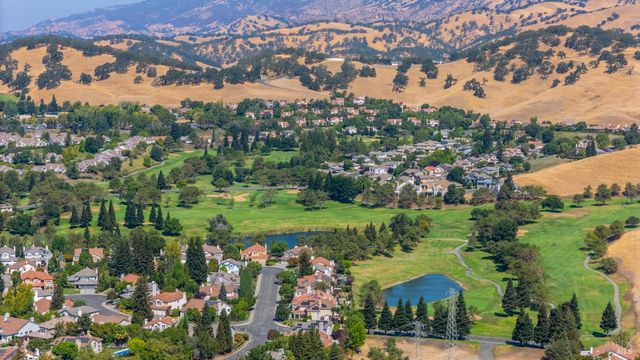 124 Cannes Ct, Fairfield, CA 94534