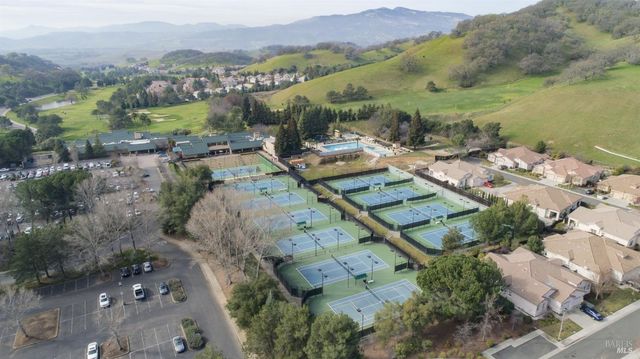 124 Cannes Ct, Fairfield, CA 94534