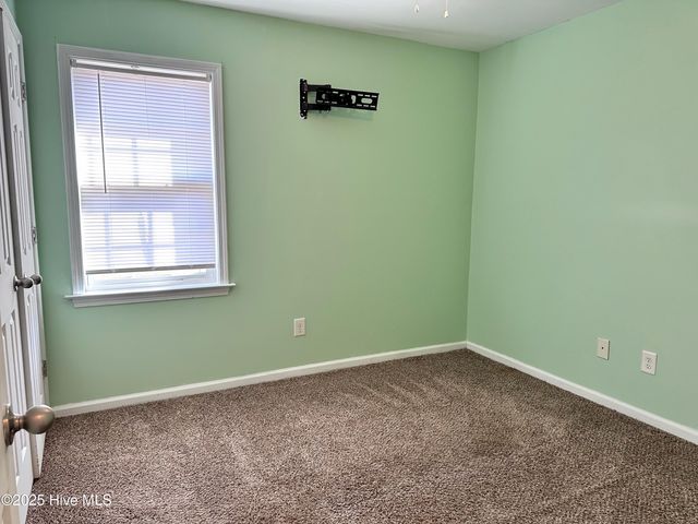 202 Scout Lane, Chinquapin, NC 28521