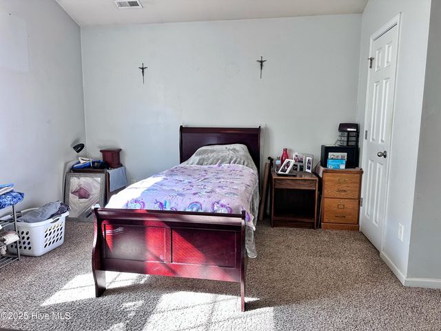 202 Scout Lane, Chinquapin, NC 28521