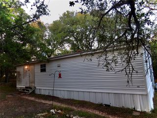 743 Oak MDWS, San Marcos, TX 78666