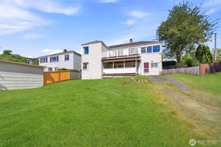 9725 Phinney Avenue N, Seattle, WA 98103