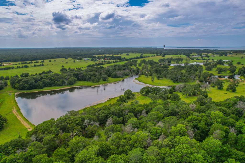 441 Fm 416, Streetman, TX 75859