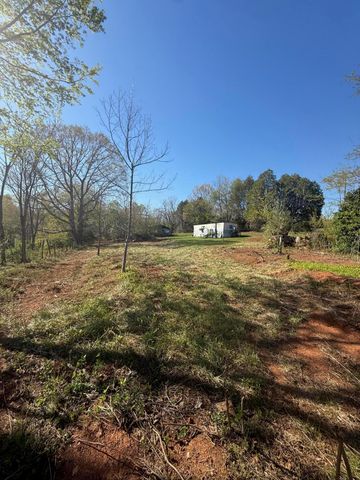 60 Ashgrove LN, Bassett, VA 24055