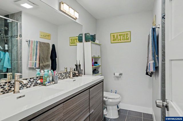 1450 Beaumont Dr NW, Salem, OR 97304