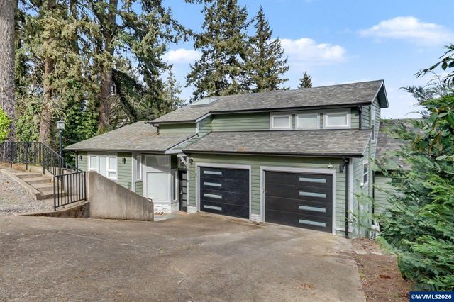 1450 Beaumont Dr NW, Salem, OR 97304
