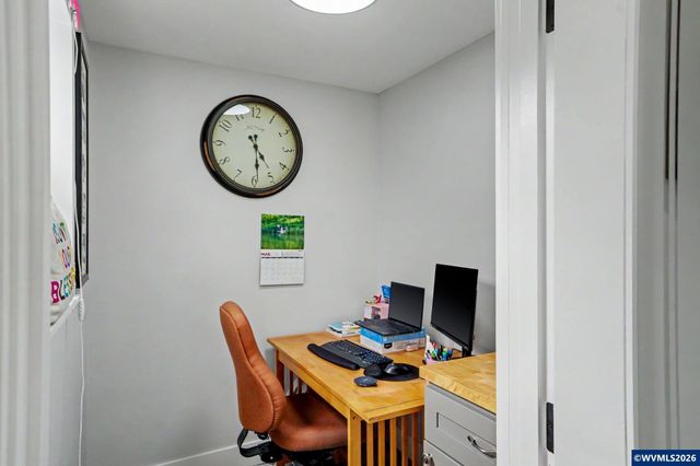 1450 Beaumont Dr NW, Salem, OR 97304