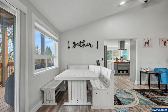 1450 Beaumont Dr NW, Salem, OR 97304