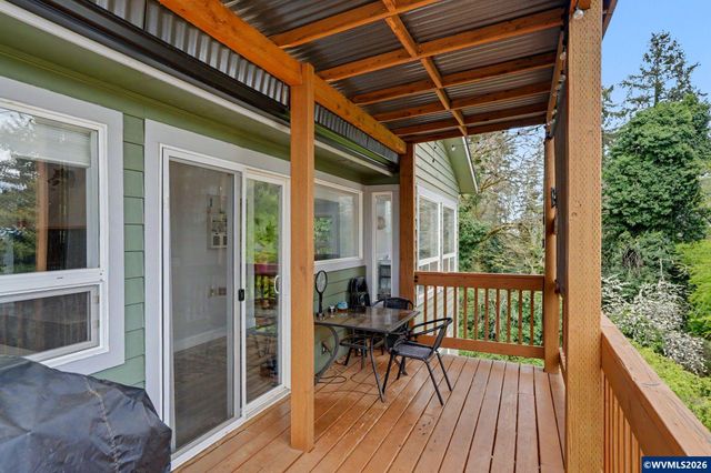 1450 Beaumont Dr NW, Salem, OR 97304