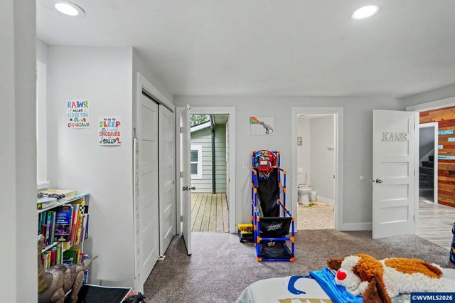 1450 Beaumont Dr NW, Salem, OR 97304